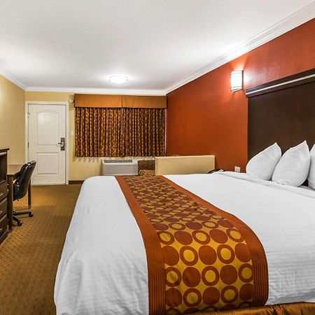 Rodeway Inn & Suites Corona Zewnętrze zdjęcie