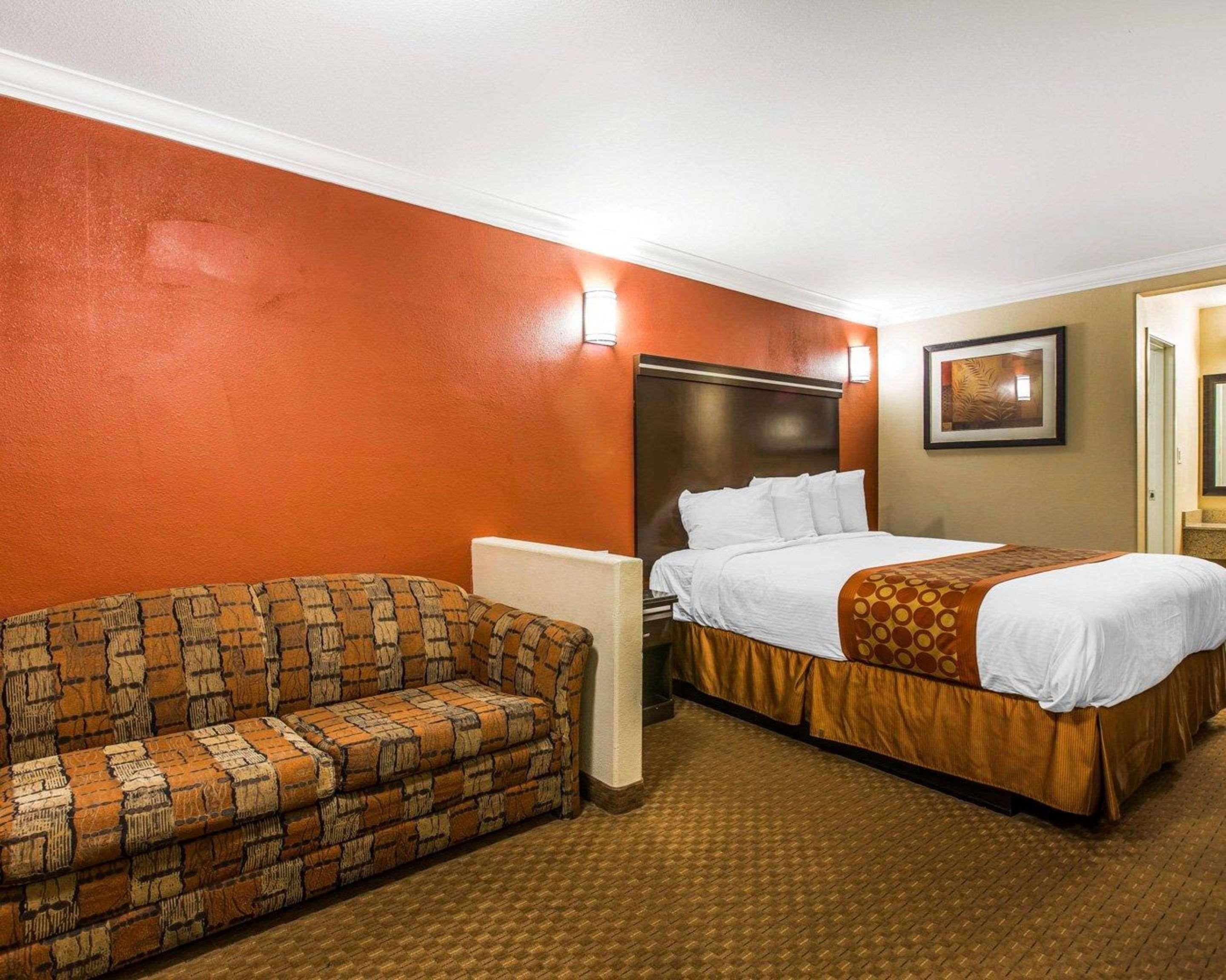 Rodeway Inn & Suites Corona Zewnętrze zdjęcie