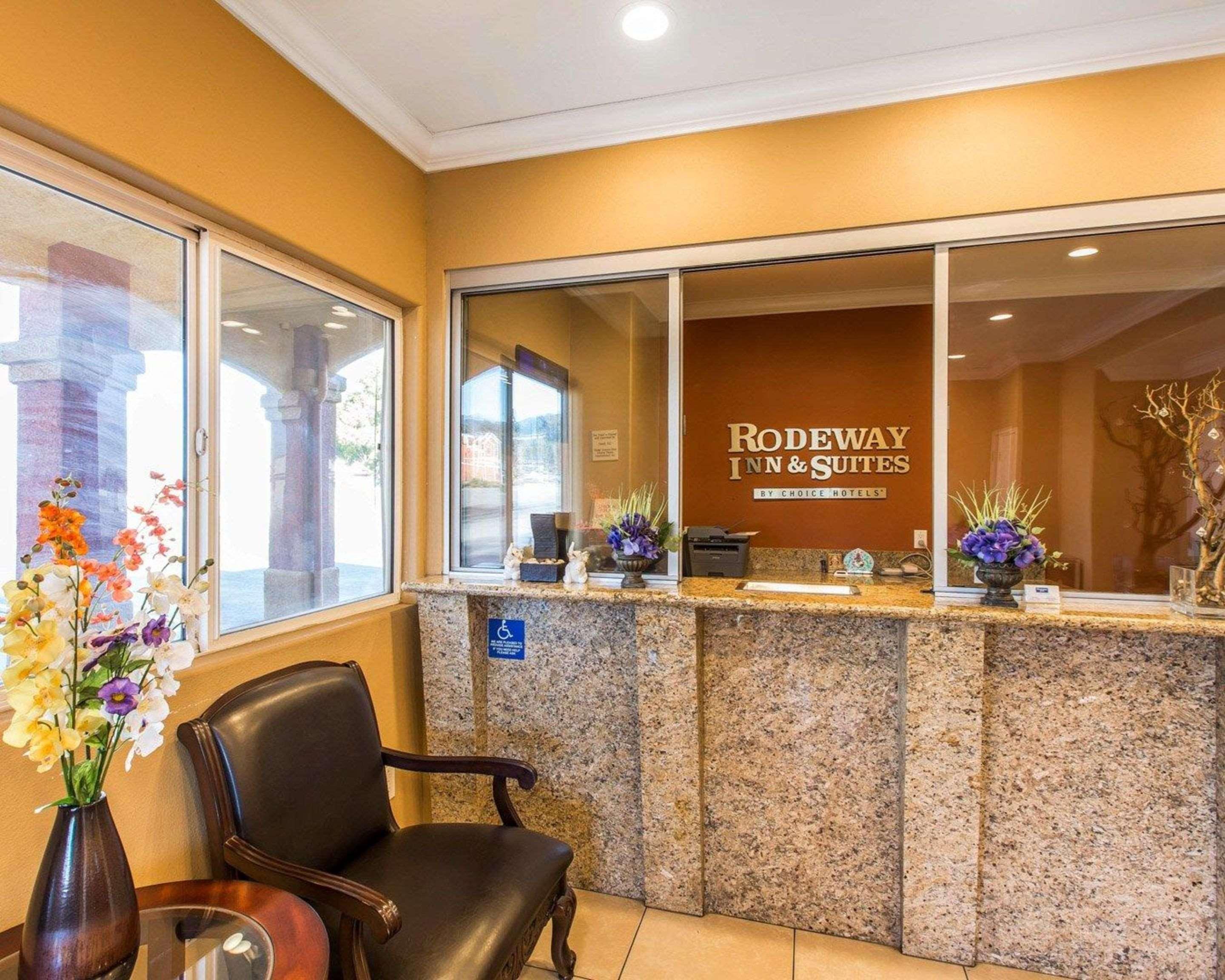 Rodeway Inn & Suites Corona Zewnętrze zdjęcie