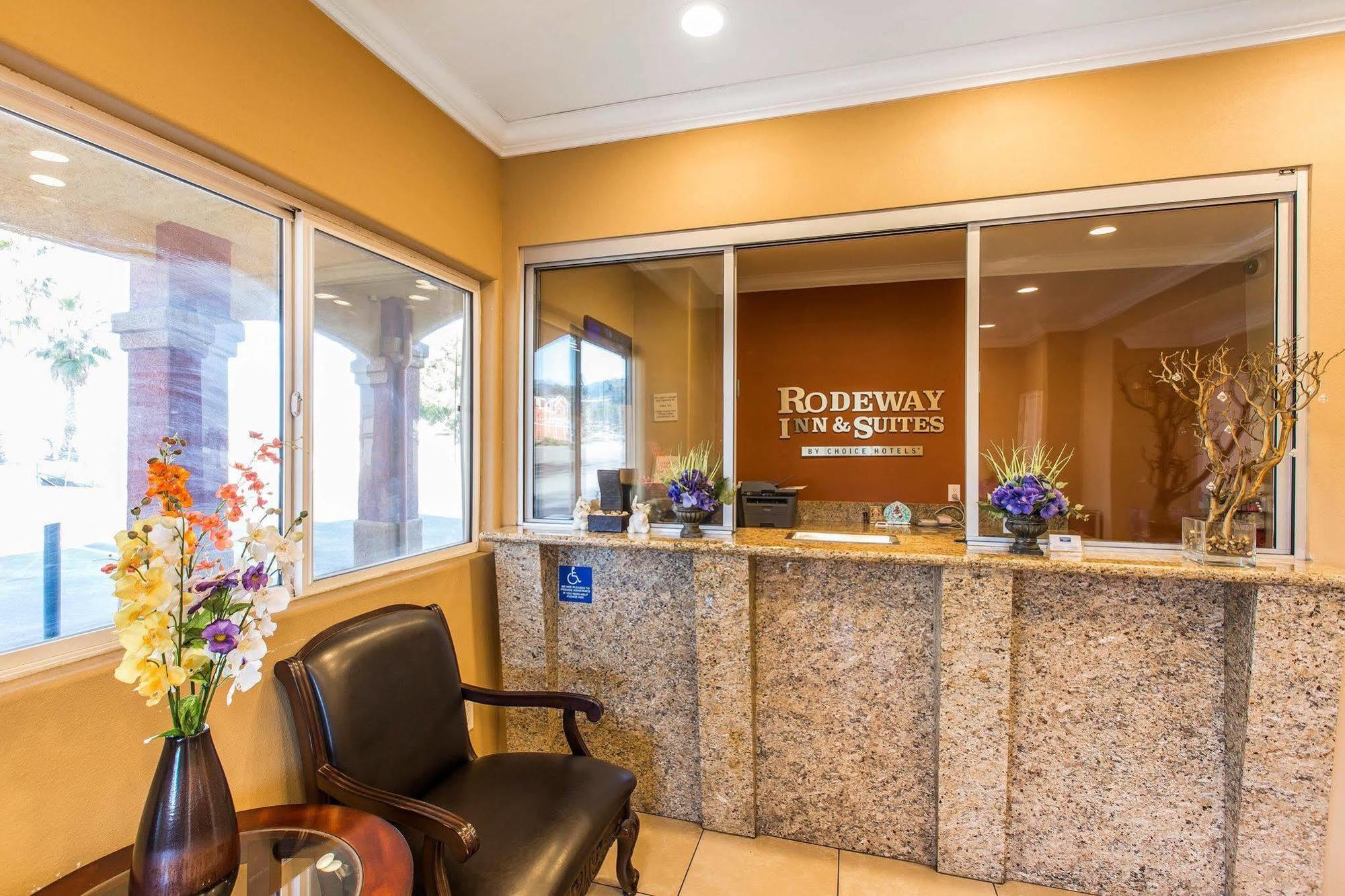 Rodeway Inn & Suites Corona Zewnętrze zdjęcie